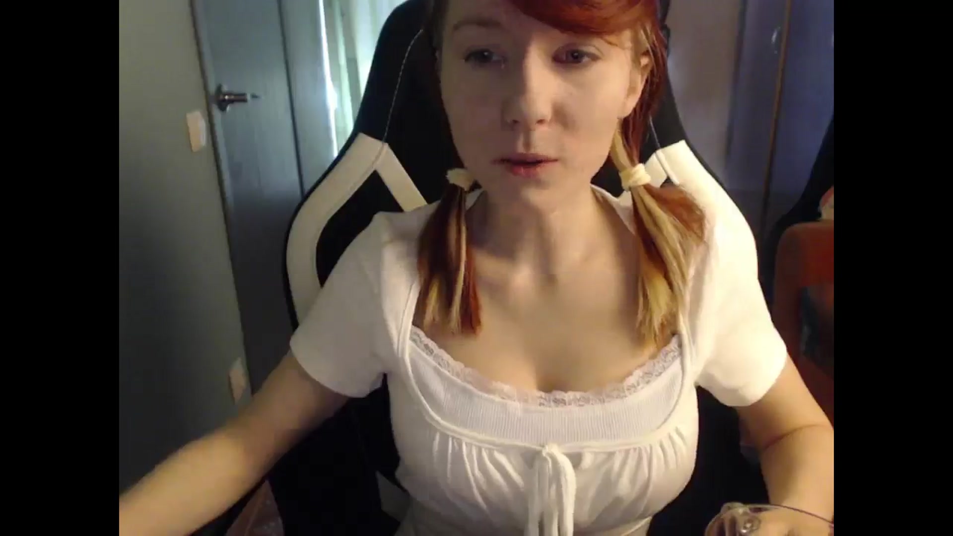 Gallery image thumbnail from NikiFoks18's myfreecams stream on, 04/15/2025, 07:22 image 7 of 20