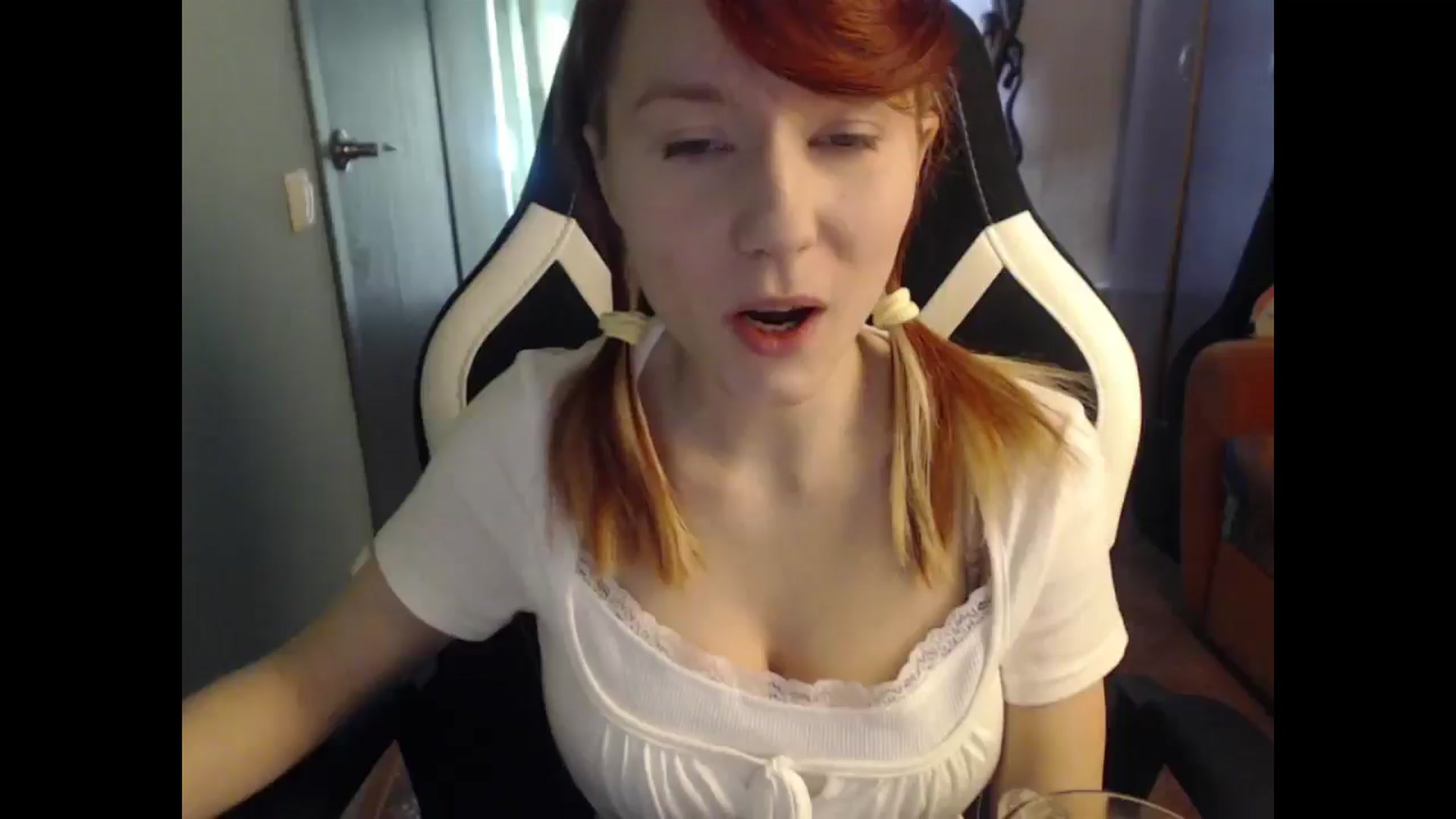 Gallery image thumbnail from NikiFoks18's myfreecams stream on, 04/15/2025, 07:22 image 1 of 20