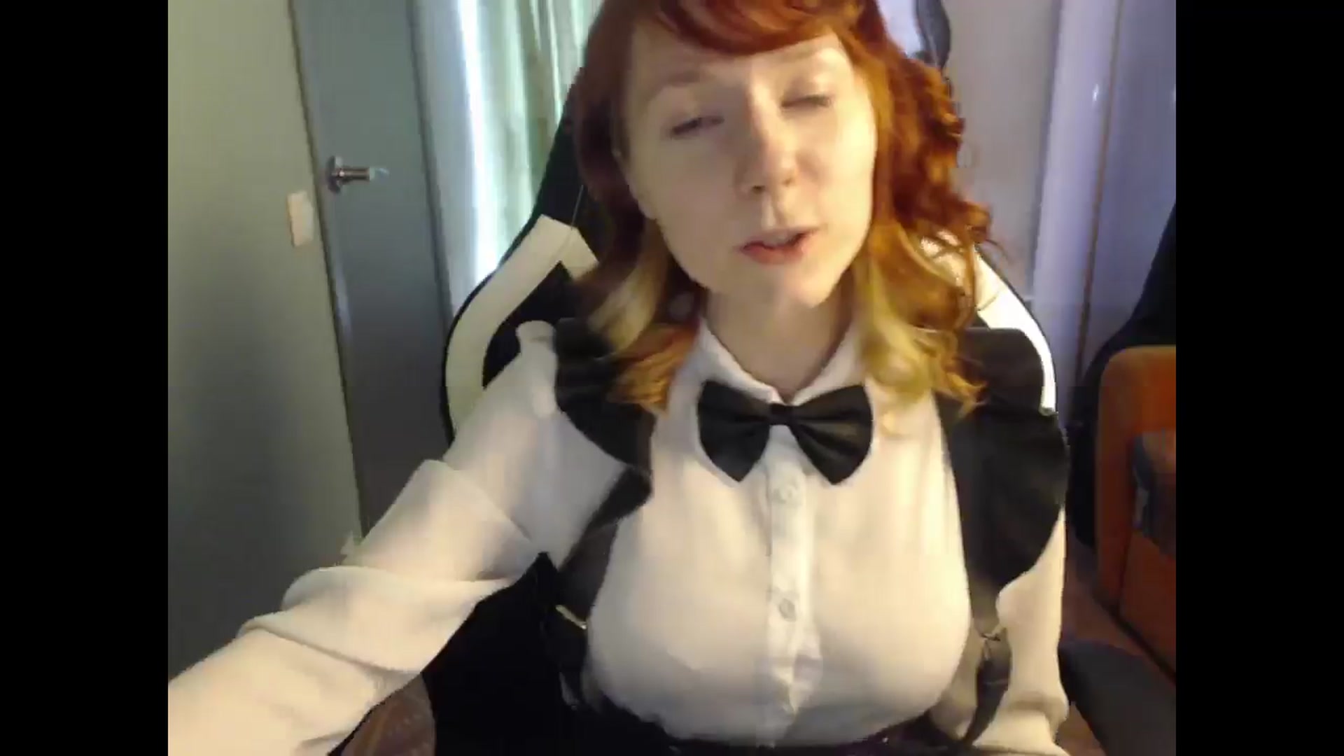 Gallery image thumbnail from NikiFoks18's myfreecams stream on, 04/16/2025, 07:05 image 17 of 20