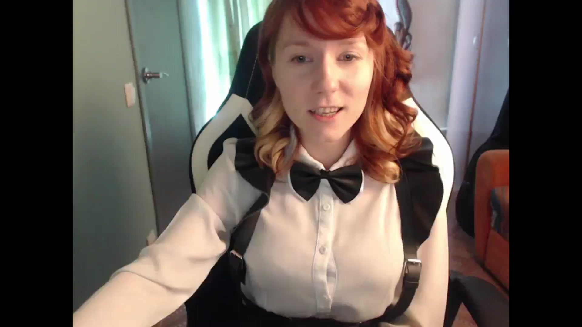 Gallery image thumbnail from NikiFoks18's myfreecams stream on, 04/16/2025, 07:05 image 11 of 20