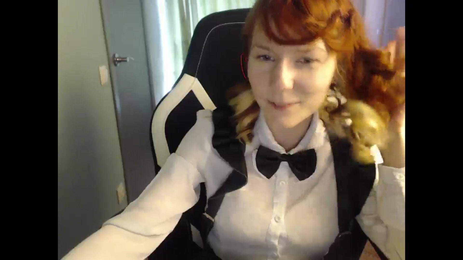Gallery image thumbnail from NikiFoks18's myfreecams stream on, 04/16/2025, 07:05 image 15 of 20