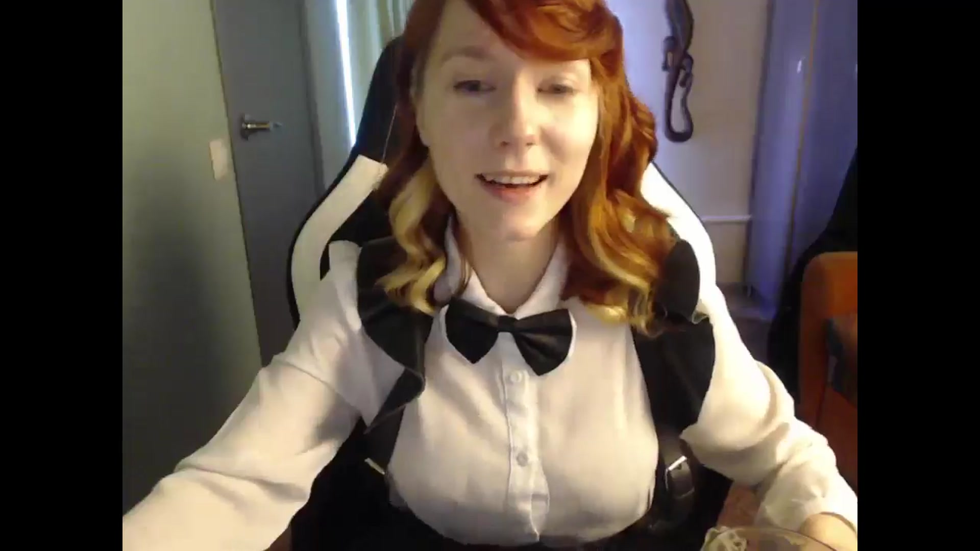 Gallery image thumbnail from NikiFoks18's myfreecams stream on, 04/16/2025, 09:14 image 12 of 20