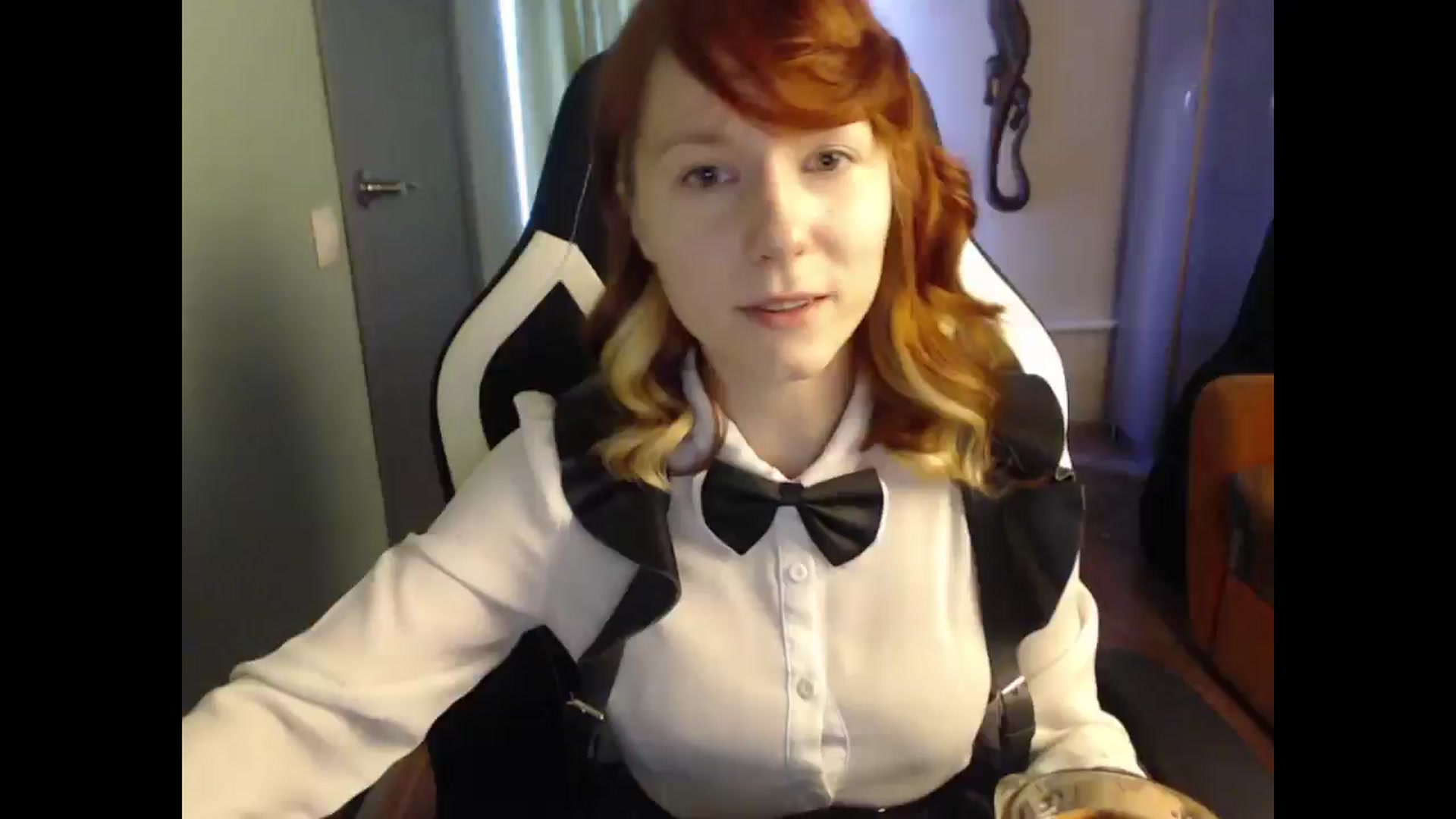 Gallery image thumbnail from NikiFoks18's myfreecams stream on, 04/16/2025, 09:14 image 11 of 20
