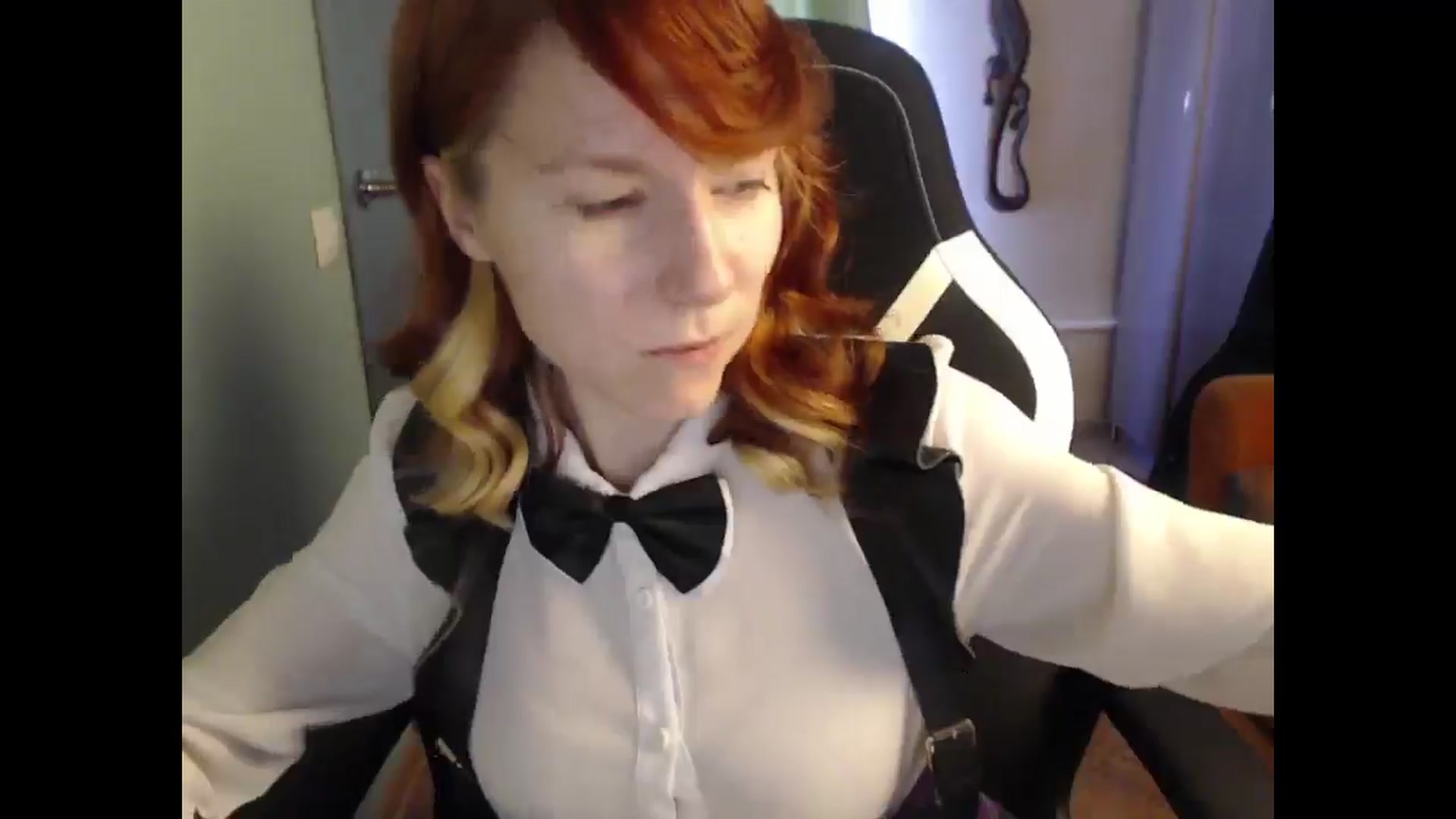 Gallery image thumbnail from NikiFoks18's myfreecams stream on, 04/16/2025, 09:14 image 10 of 20