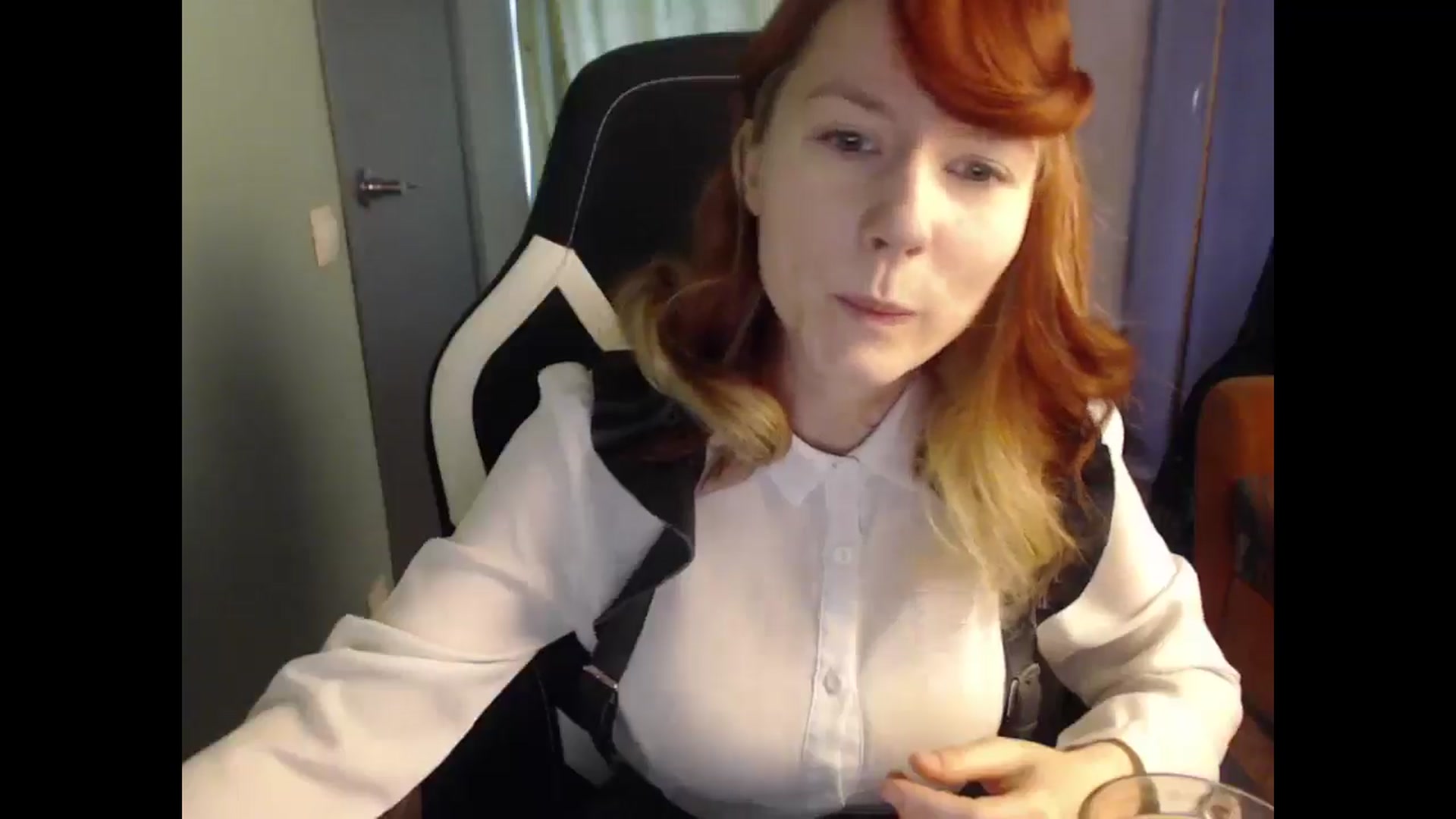 Gallery image thumbnail from NikiFoks18's myfreecams stream on, 04/18/2025, 07:27 image 13 of 20