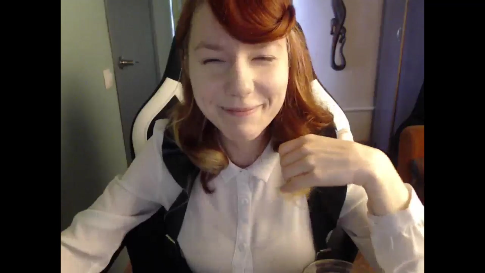 Gallery image thumbnail from NikiFoks18's myfreecams stream on, 04/18/2025, 07:27 image 20 of 20