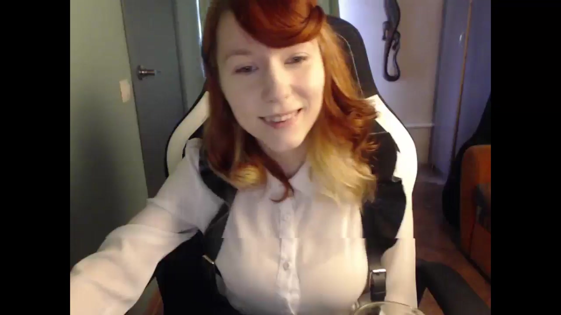 Gallery image thumbnail from NikiFoks18's myfreecams stream on, 04/18/2025, 07:27 image 2 of 20