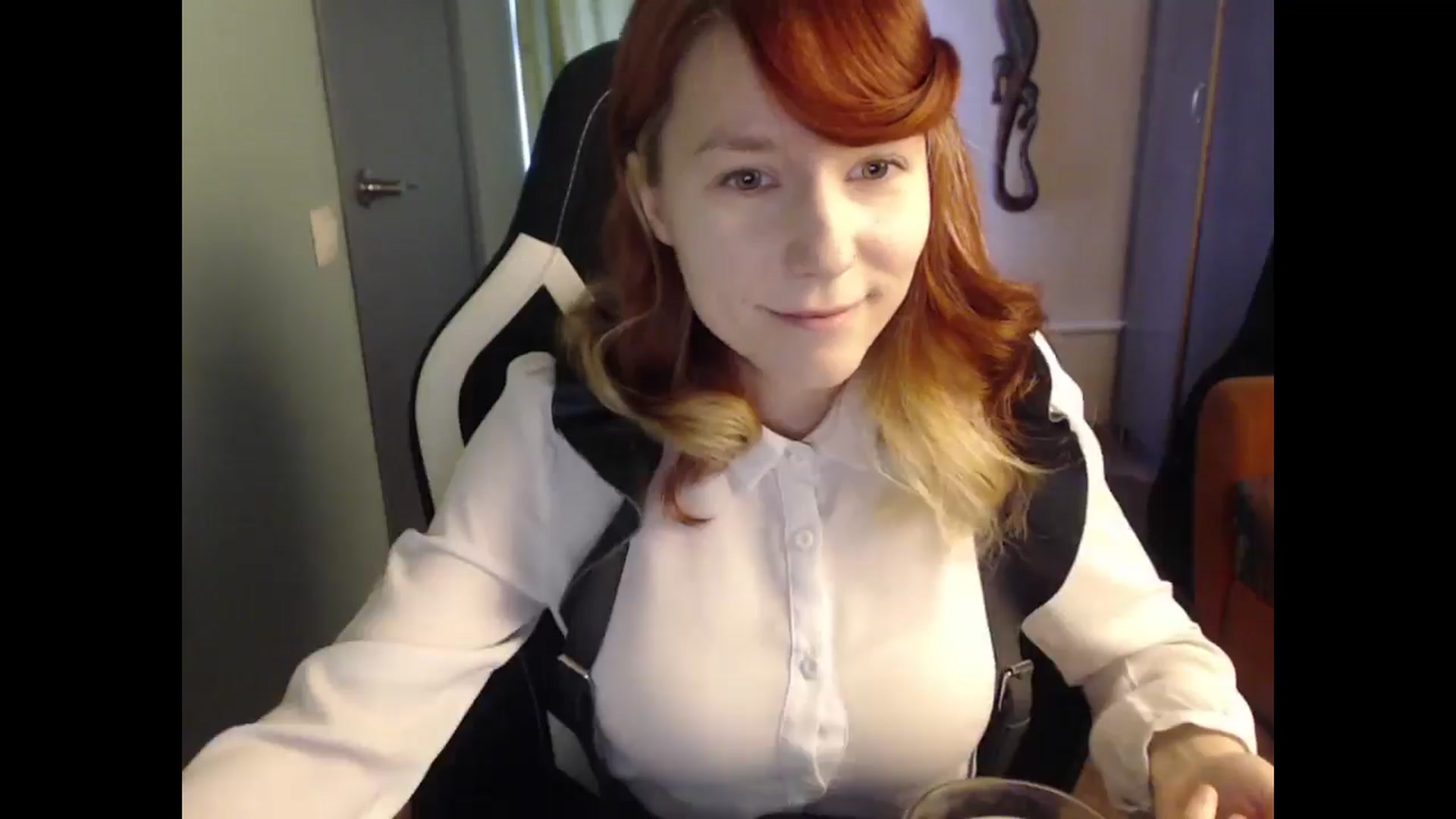 Gallery image thumbnail from NikiFoks18's myfreecams stream on, 04/18/2025, 07:27 image 19 of 20