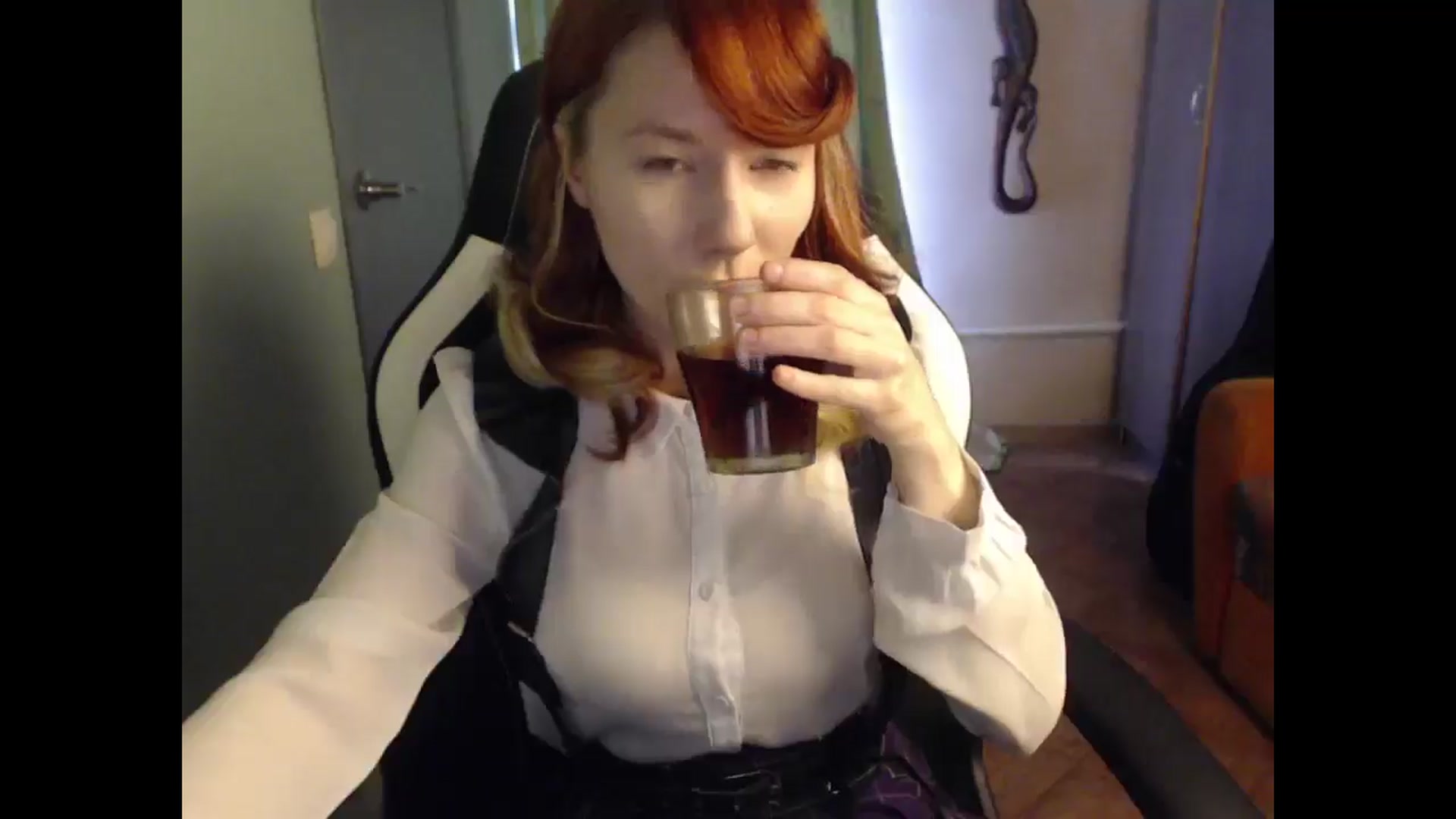 Gallery image thumbnail from NikiFoks18's myfreecams stream on, 04/18/2025, 09:06 image 6 of 20