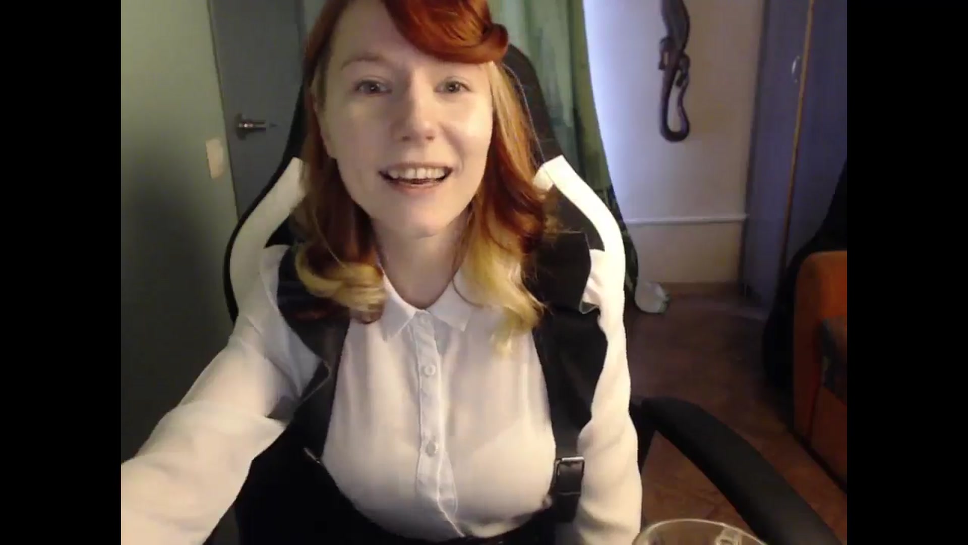 Gallery image thumbnail from NikiFoks18's myfreecams stream on, 04/18/2025, 09:06 image 16 of 20