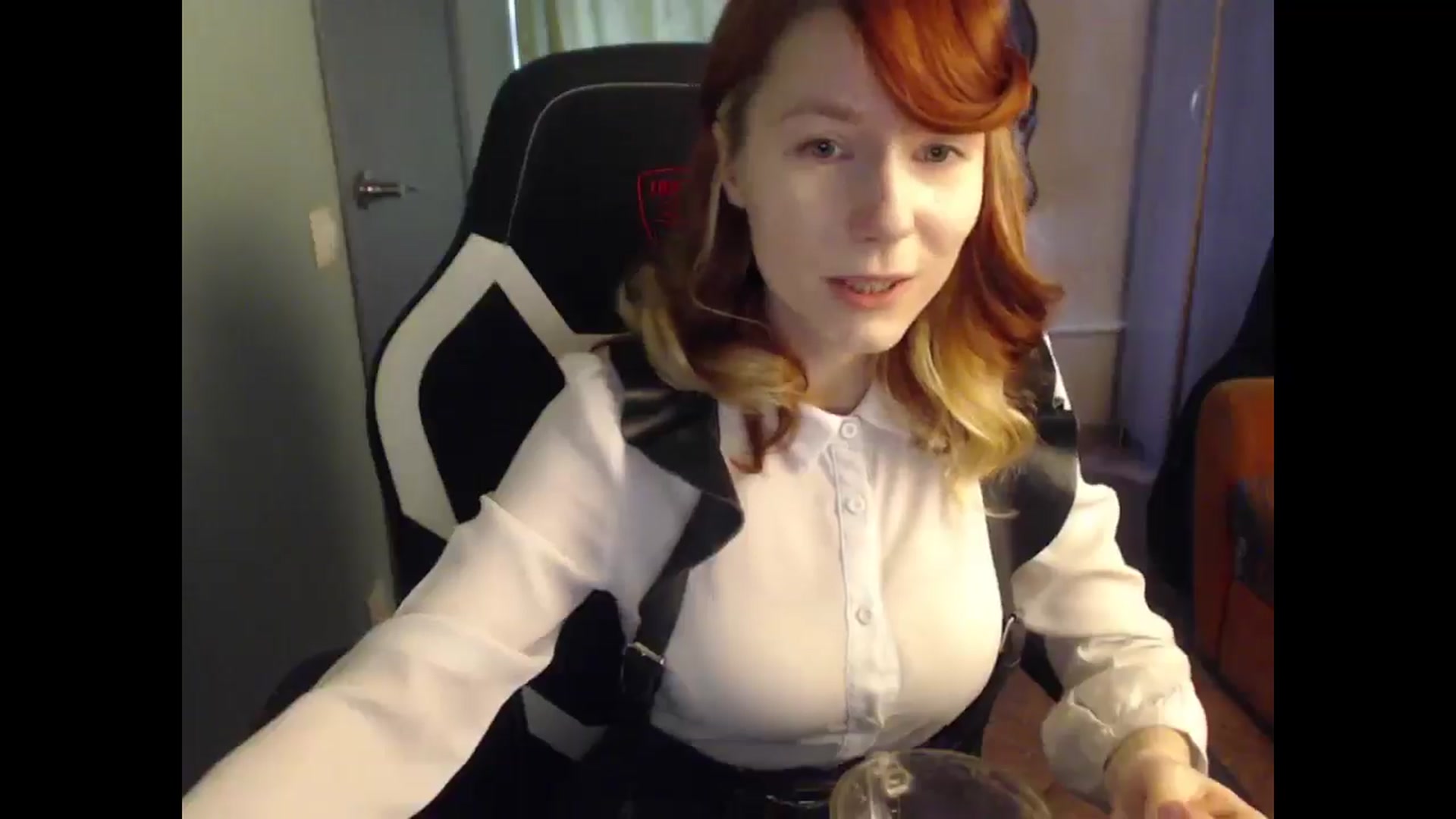 Gallery image thumbnail from NikiFoks18's myfreecams stream on, 04/18/2025, 09:06 image 7 of 20