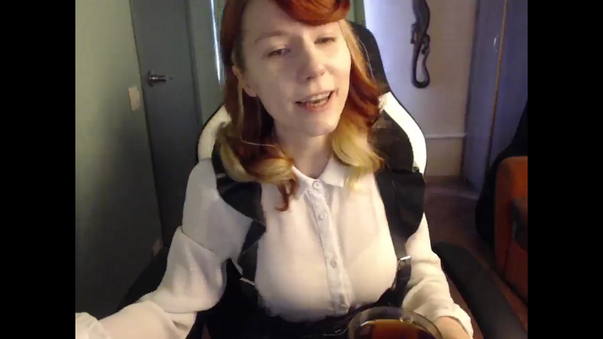 Gallery image thumbnail from NikiFoks18's myfreecams stream on, 04/18/2025, 09:06 image 4 of 20