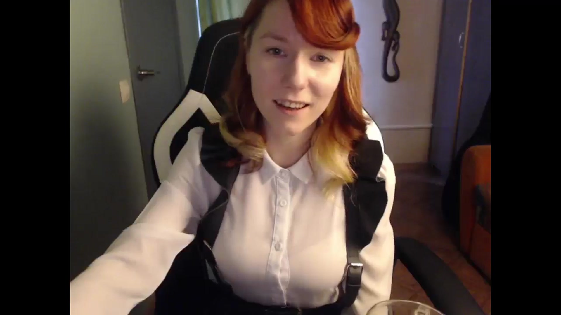 Gallery image thumbnail from NikiFoks18's myfreecams stream on, 04/18/2025, 09:06 image 19 of 20