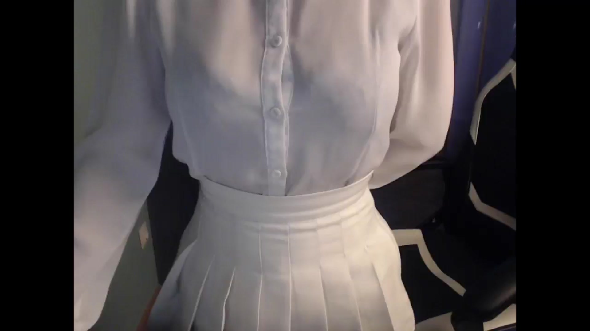 Gallery image thumbnail from NikiFoks18's myfreecams stream on, 04/21/2025, 07:08 image 17 of 20