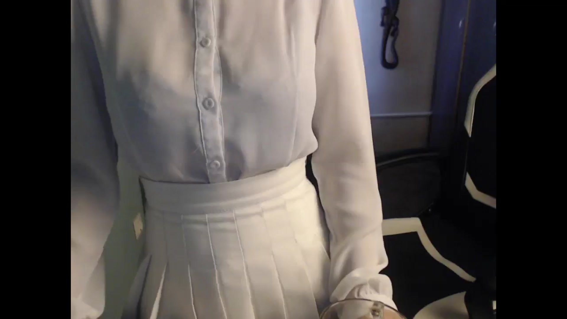 Gallery image thumbnail from NikiFoks18's myfreecams stream on, 04/21/2025, 08:51 image 18 of 20