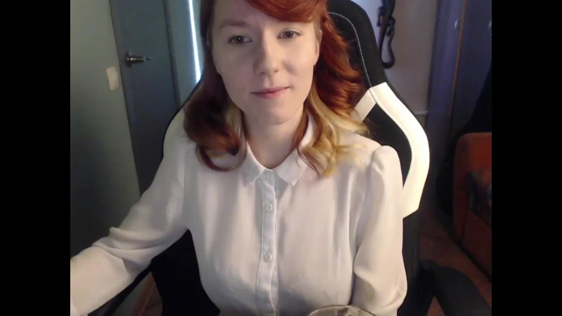 Gallery image thumbnail from NikiFoks18's myfreecams stream on, 04/21/2025, 08:51 image 1 of 20
