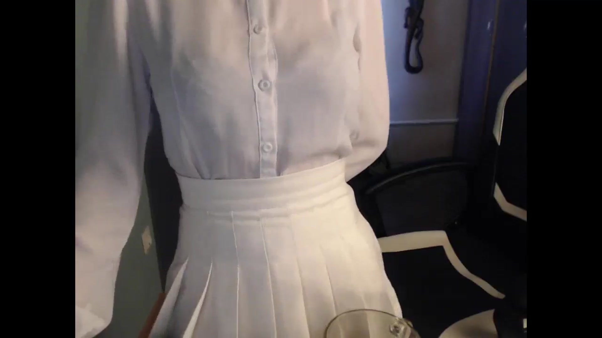 Gallery image thumbnail from NikiFoks18's myfreecams stream on, 04/21/2025, 08:51 image 12 of 20