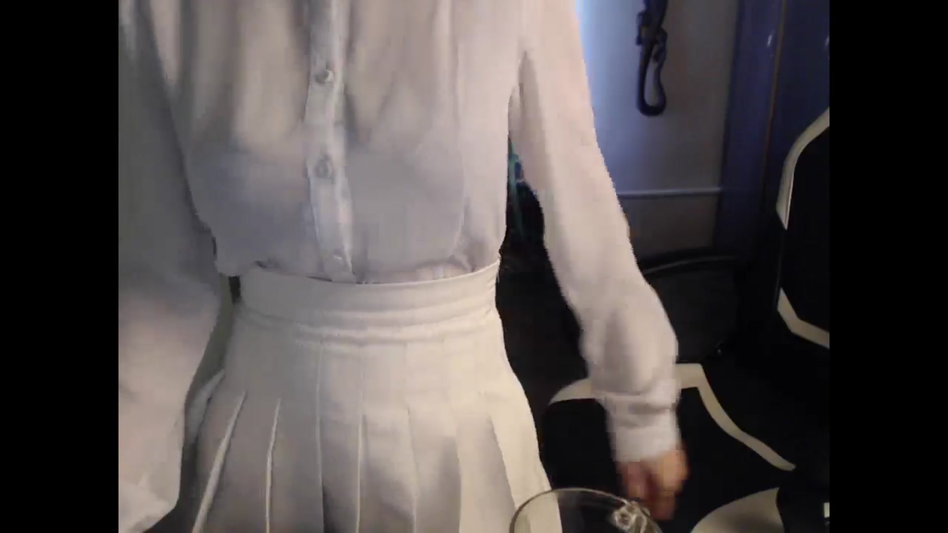Gallery image thumbnail from NikiFoks18's myfreecams stream on, 04/21/2025, 08:51 image 14 of 20