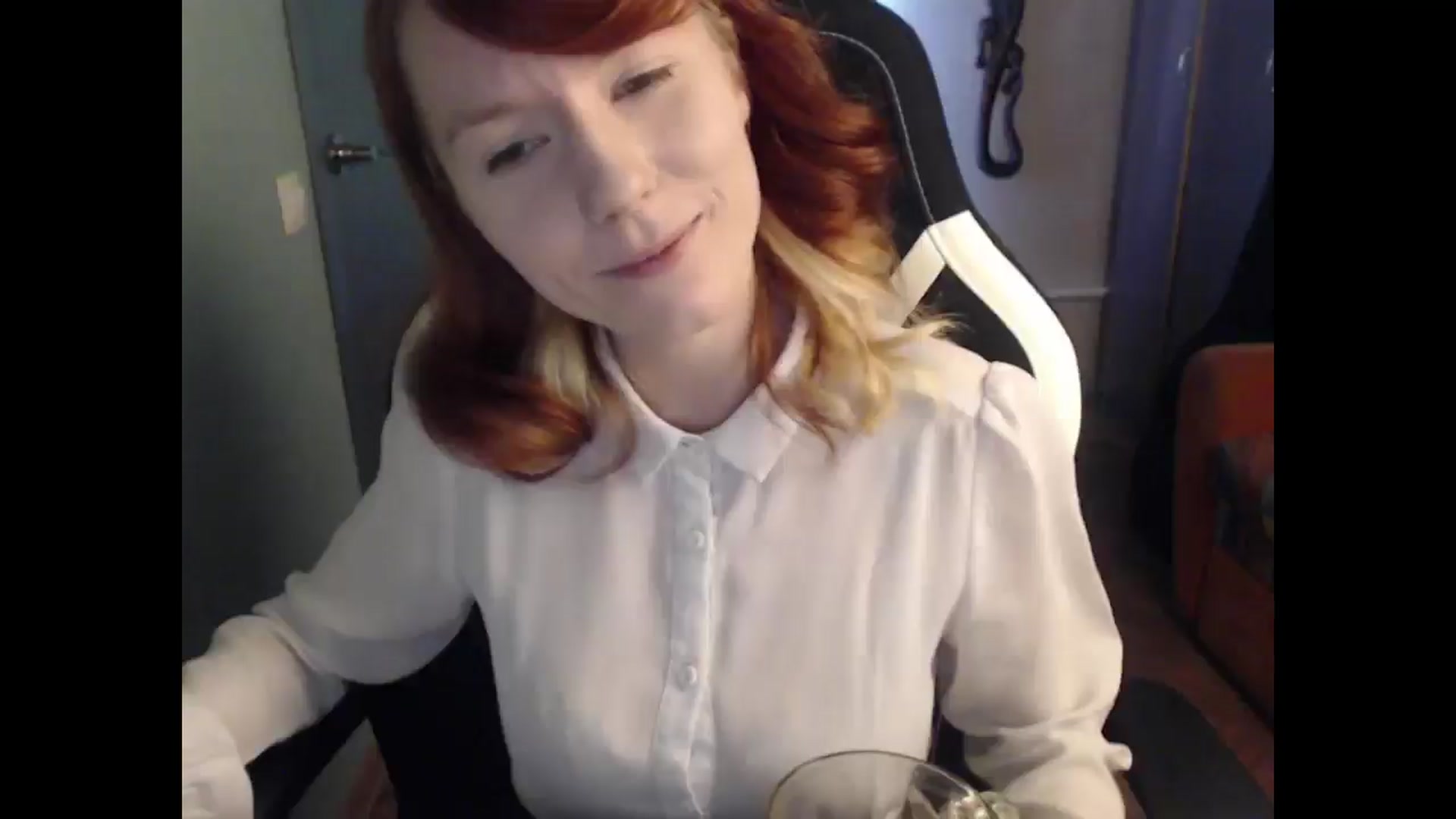 Gallery image thumbnail from NikiFoks18's myfreecams stream on, 04/21/2025, 08:51 image 5 of 20