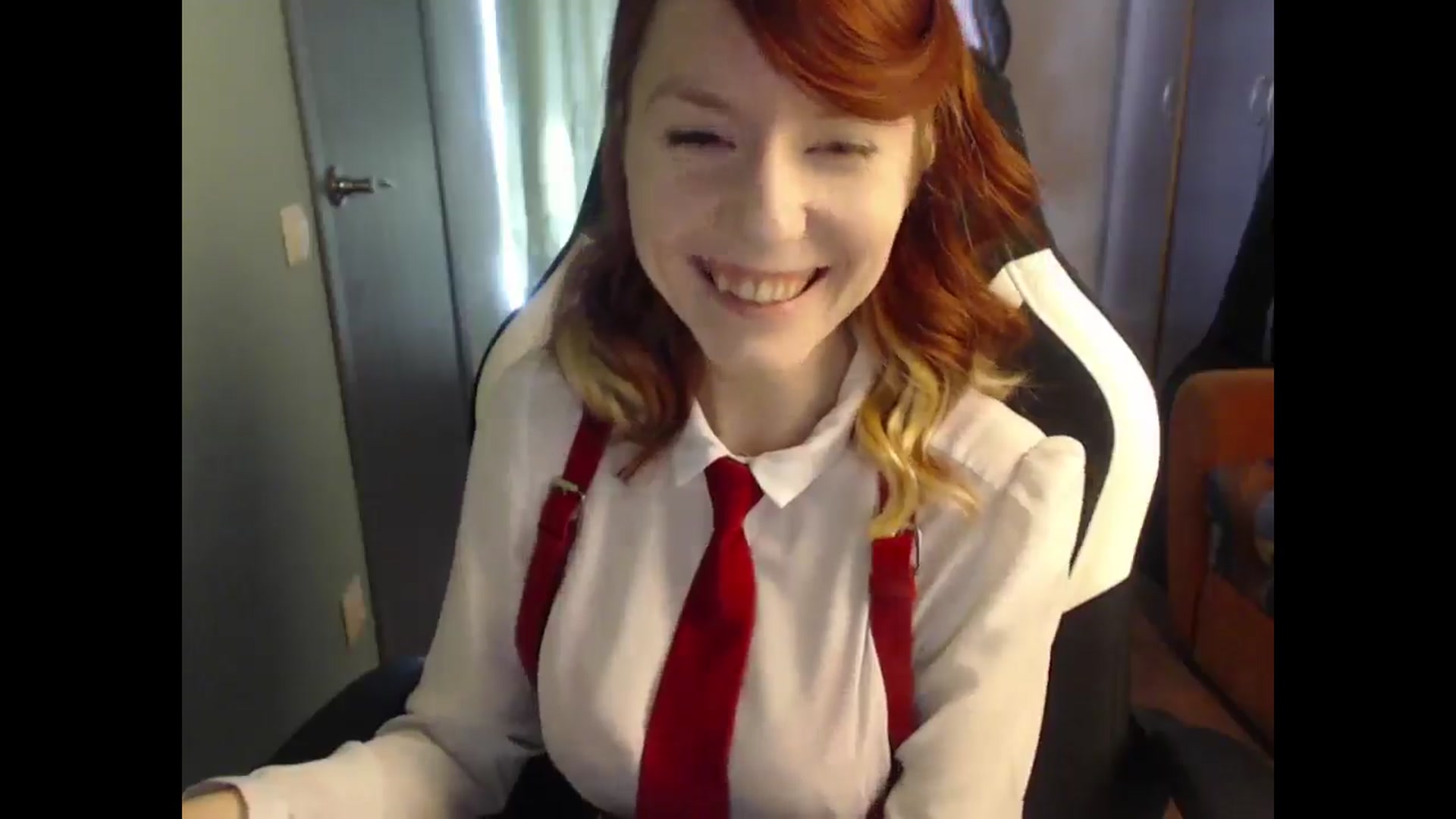 Gallery image thumbnail from NikiFoks18's myfreecams stream on, 04/22/2025, 06:23 image 14 of 20