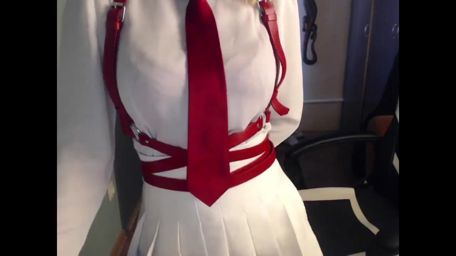 Gallery image thumbnail from NikiFoks18's myfreecams stream on, 04/22/2025, 08:05 image 6 of 20
