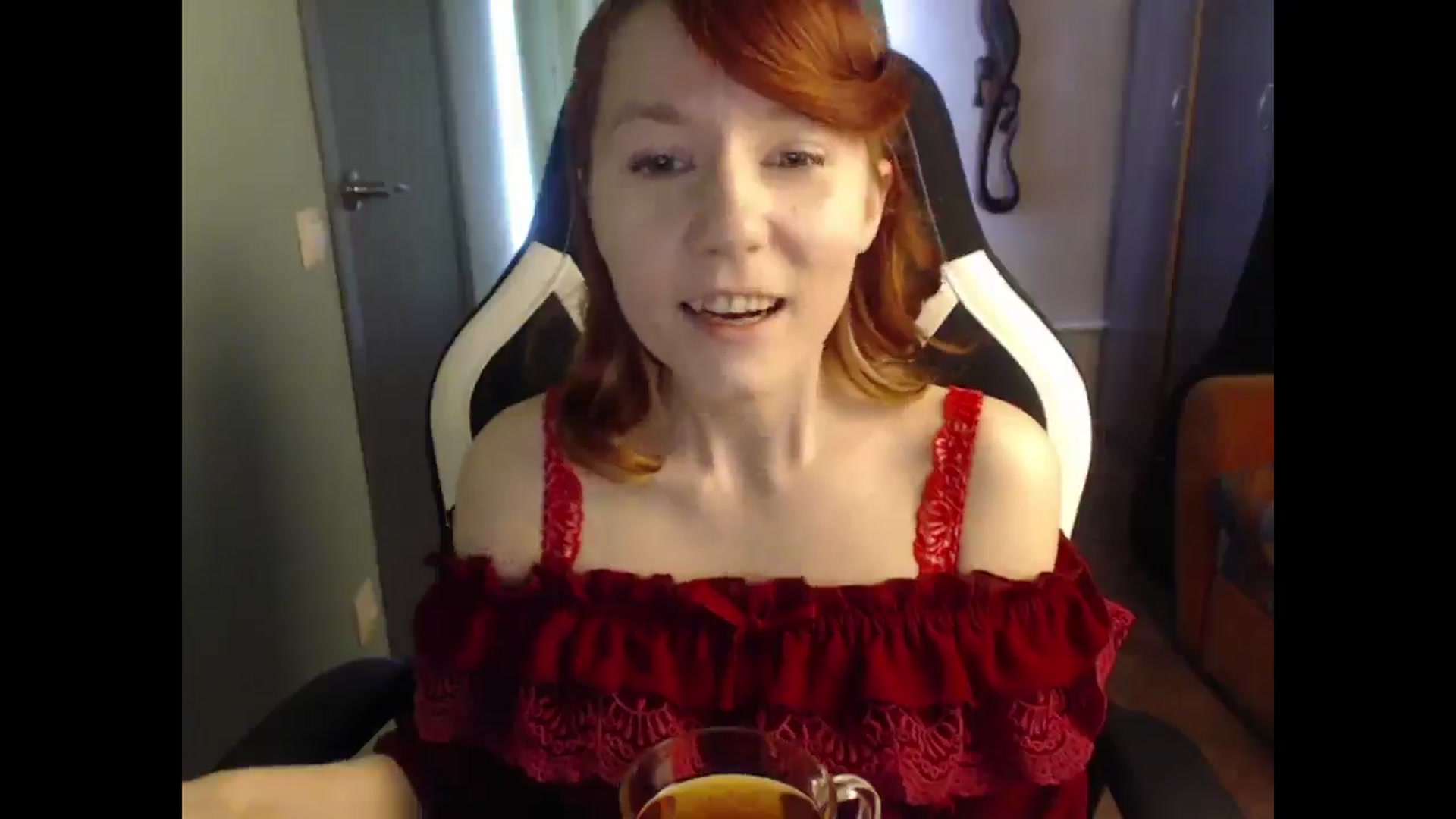 Gallery image thumbnail from NikiFoks18's myfreecams stream on, 04/24/2025, 09:00 image 9 of 20