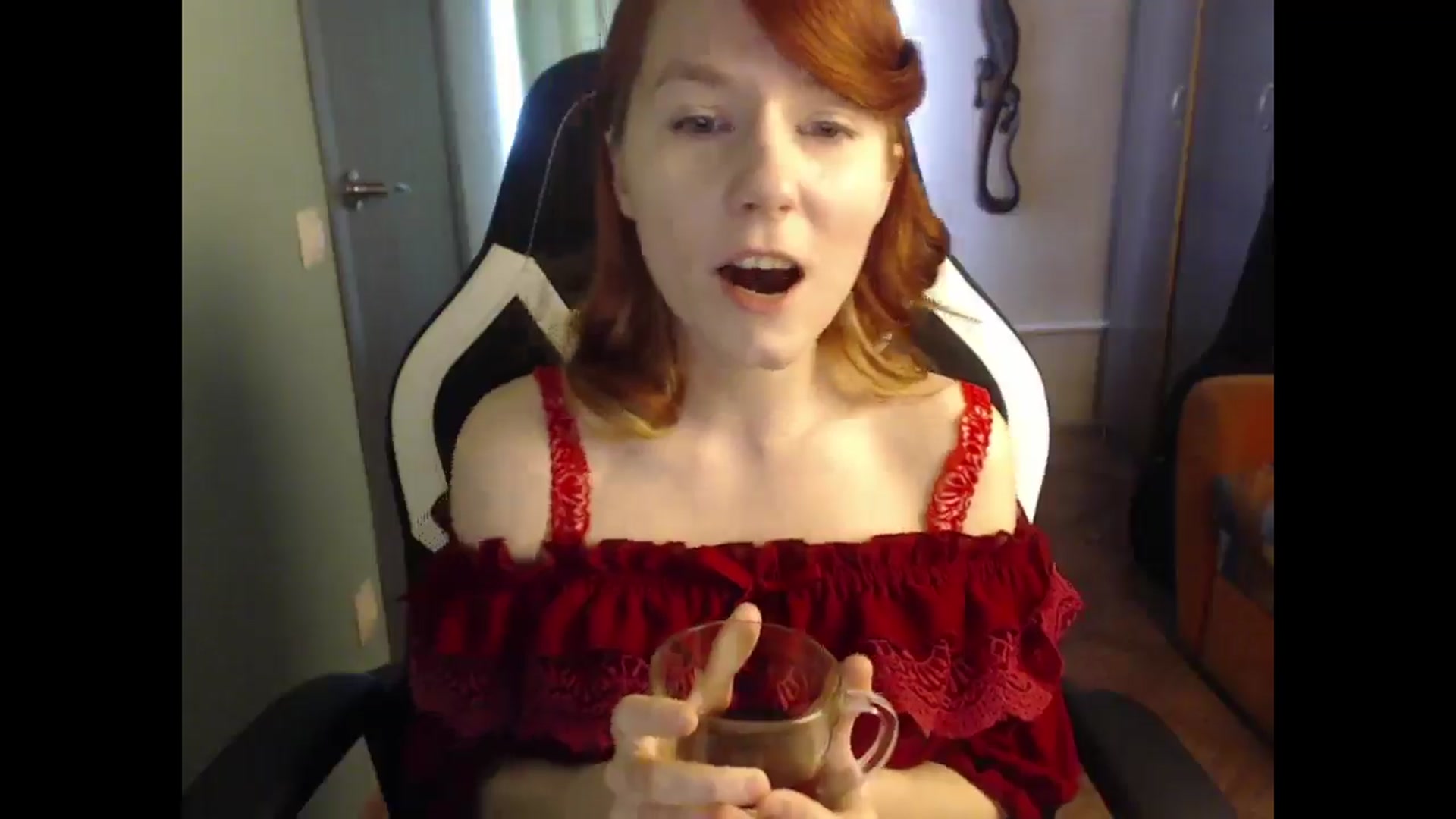 Gallery image thumbnail from NikiFoks18's myfreecams stream on, 04/24/2025, 09:00 image 5 of 20