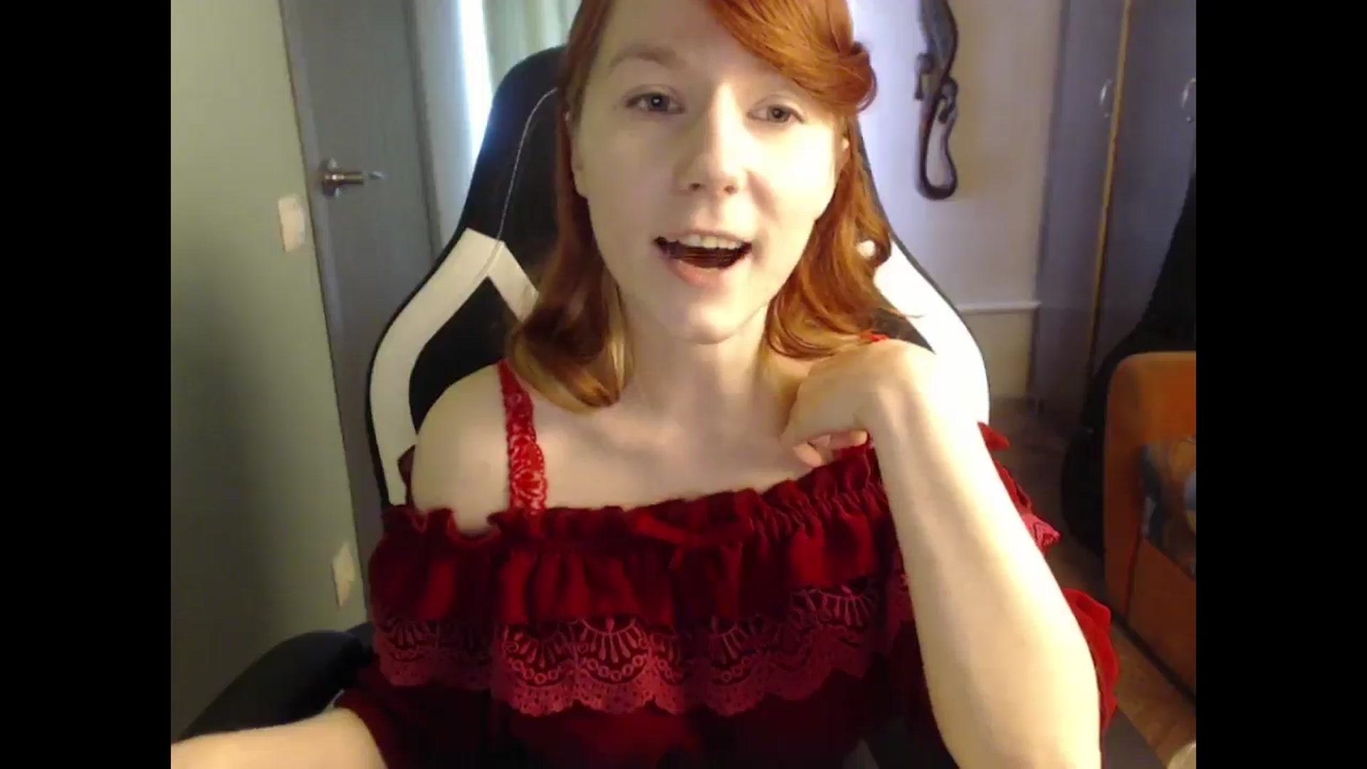Gallery image thumbnail from NikiFoks18's myfreecams stream on, 04/24/2025, 09:00 image 17 of 20