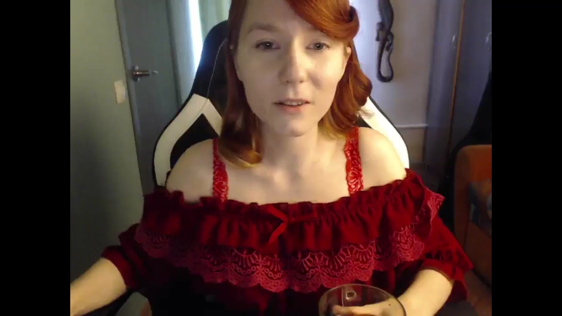 Gallery image thumbnail from NikiFoks18's myfreecams stream on, 04/24/2025, 09:00 image 3 of 20