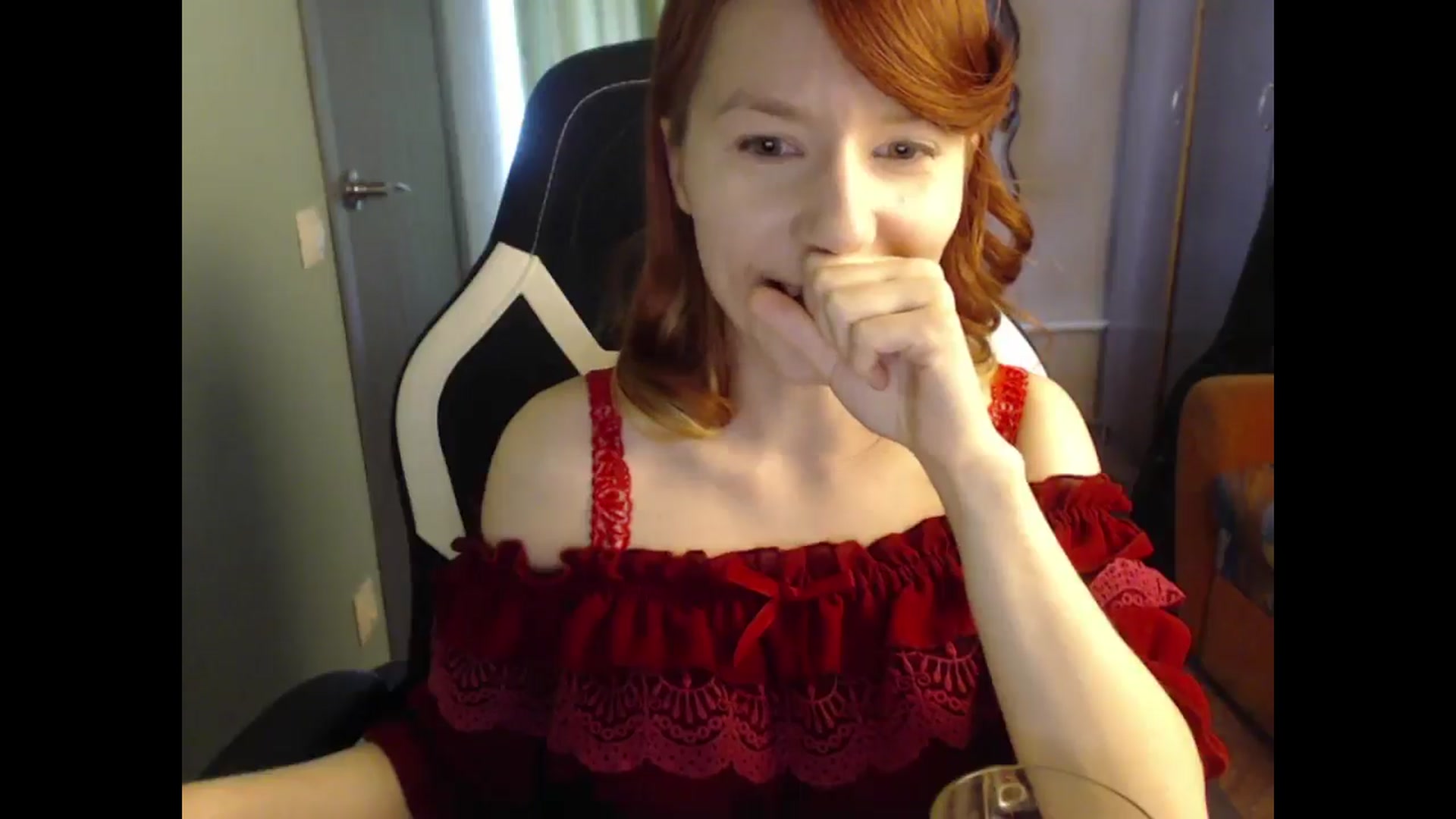 Gallery image thumbnail from NikiFoks18's myfreecams stream on, 04/24/2025, 09:00 image 4 of 20