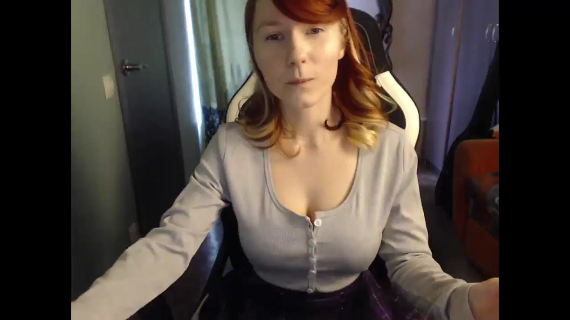 Gallery image thumbnail from NikiFoks18's myfreecams stream on, 04/27/2025, 09:02 image 12 of 20