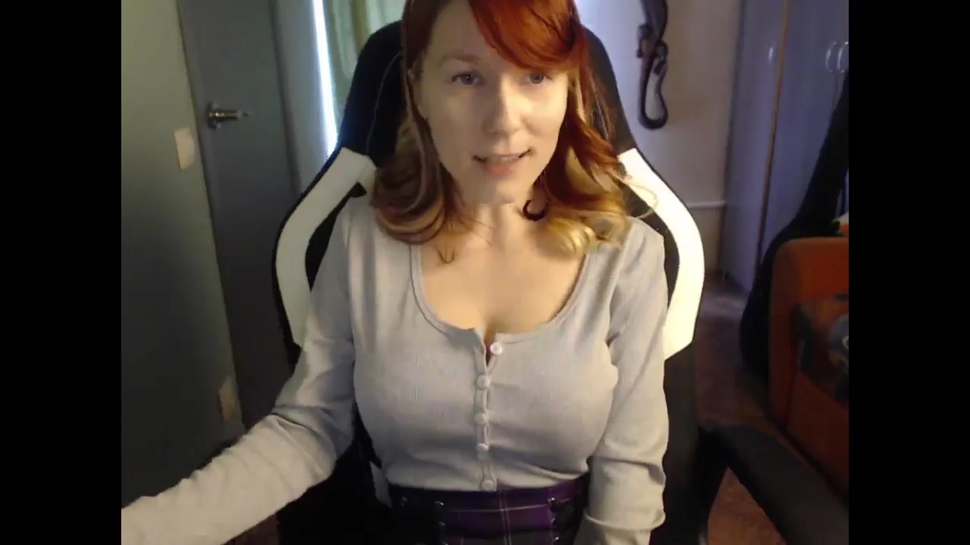 Gallery image thumbnail from NikiFoks18's myfreecams stream on, 04/27/2025, 09:02 image 14 of 20