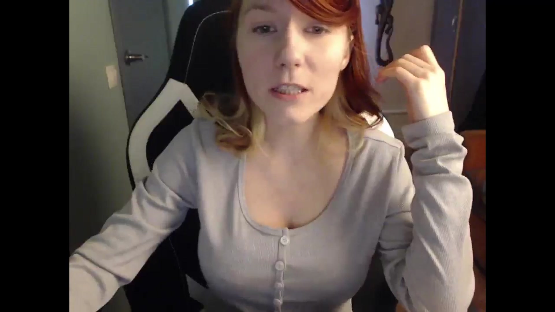 Gallery image thumbnail from NikiFoks18's myfreecams stream on, 04/28/2025, 07:22 image 18 of 20