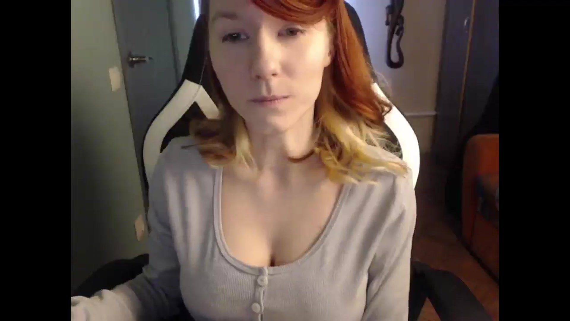 Gallery image thumbnail from NikiFoks18's myfreecams stream on, 04/28/2025, 07:22 image 3 of 20