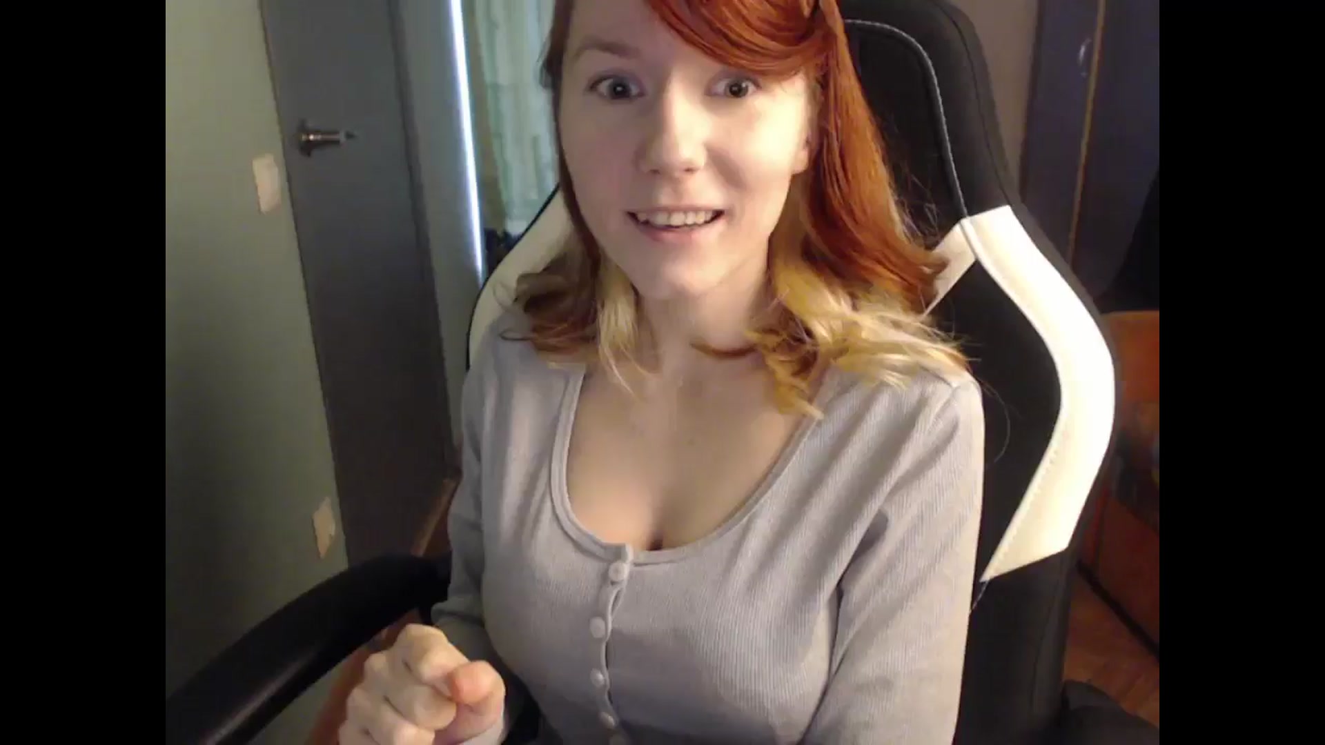 Gallery image thumbnail from NikiFoks18's myfreecams stream on, 04/28/2025, 07:22 image 7 of 20
