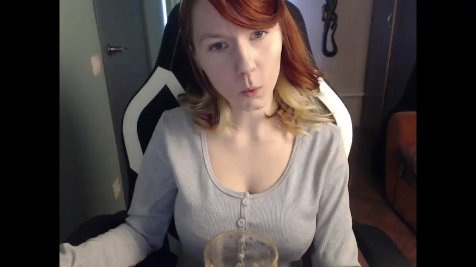 Gallery image thumbnail from NikiFoks18's myfreecams stream on, 04/28/2025, 07:22 image 10 of 20