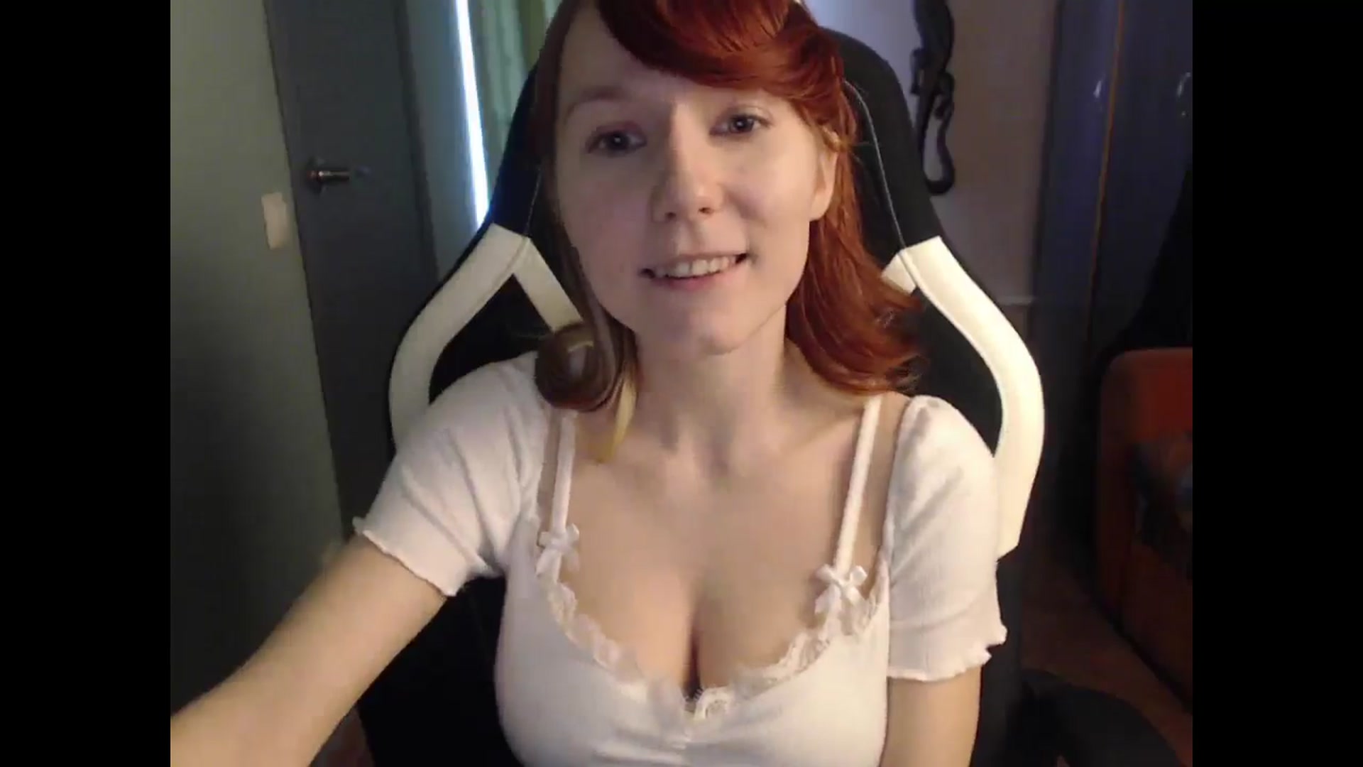 Gallery image thumbnail from NikiFoks18's myfreecams stream on, 04/29/2025, 08:53 image 7 of 20