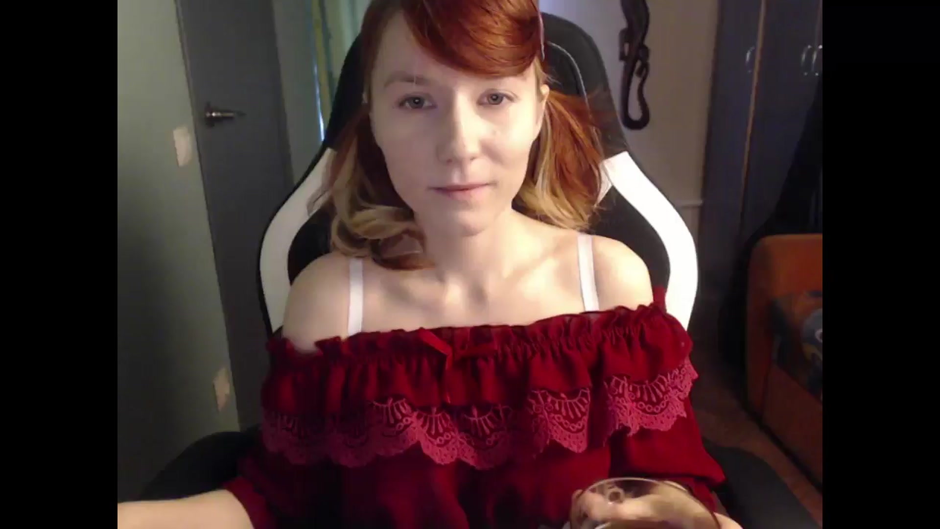 Gallery image thumbnail from NikiFoks18's myfreecams stream on, 04/30/2025, 07:59 image 7 of 20