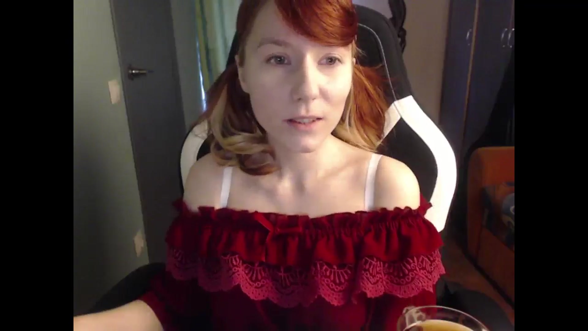 Gallery image thumbnail from NikiFoks18's myfreecams stream on, 04/30/2025, 07:59 image 4 of 20