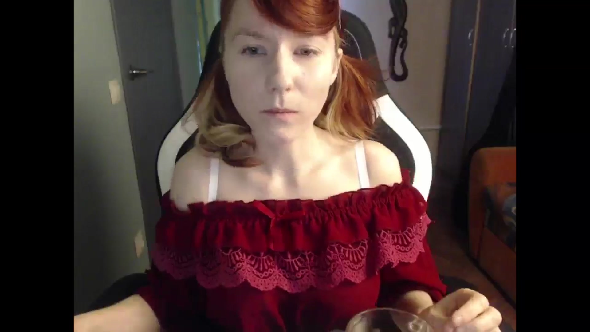 Gallery image thumbnail from NikiFoks18's myfreecams stream on, 04/30/2025, 07:59 image 12 of 20
