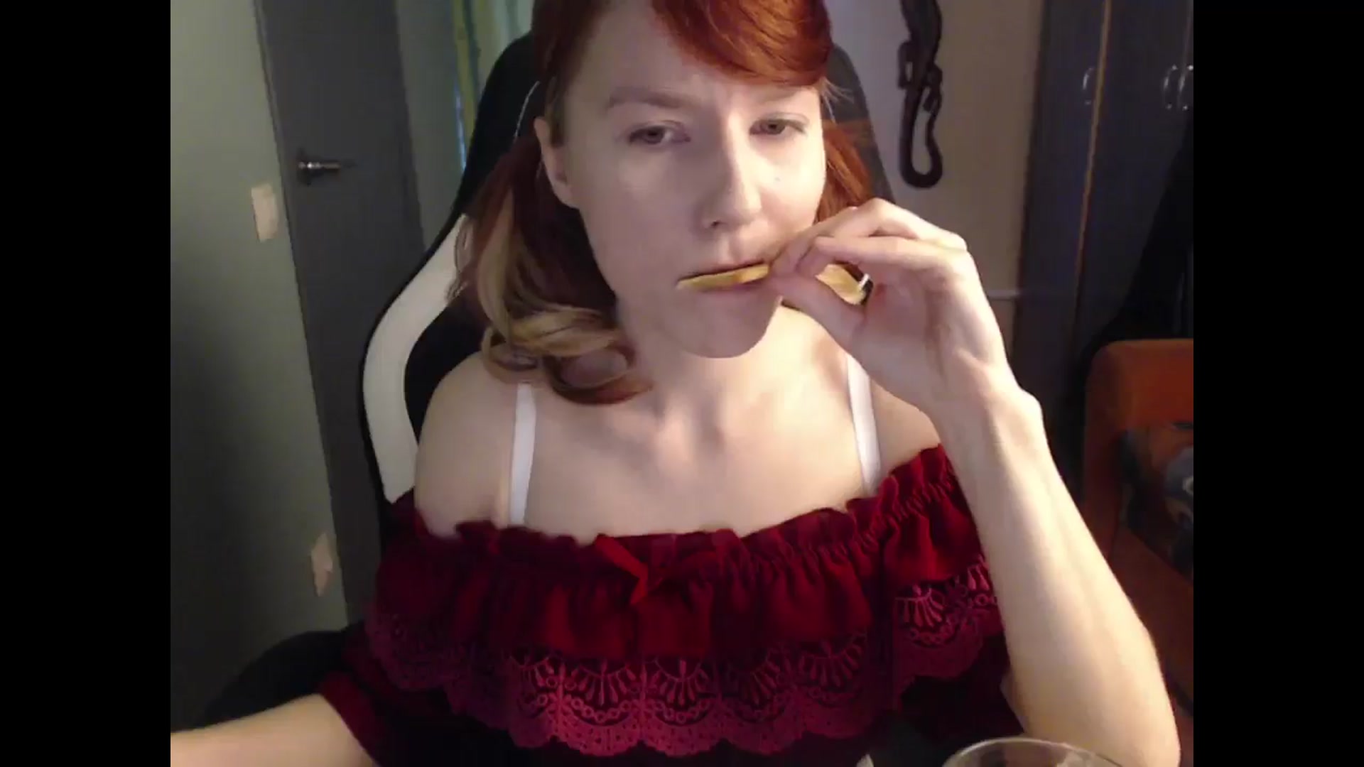 Gallery image thumbnail from NikiFoks18's myfreecams stream on, 04/30/2025, 07:59 image 20 of 20