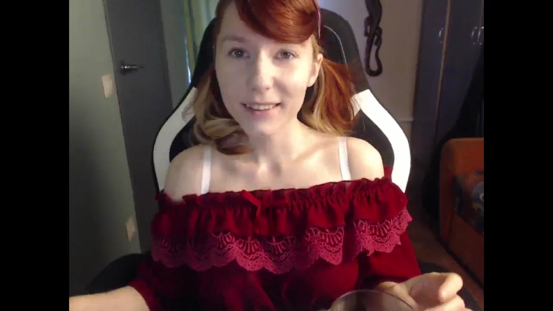 Gallery image thumbnail from NikiFoks18's myfreecams stream on, 04/30/2025, 07:59 image 10 of 20