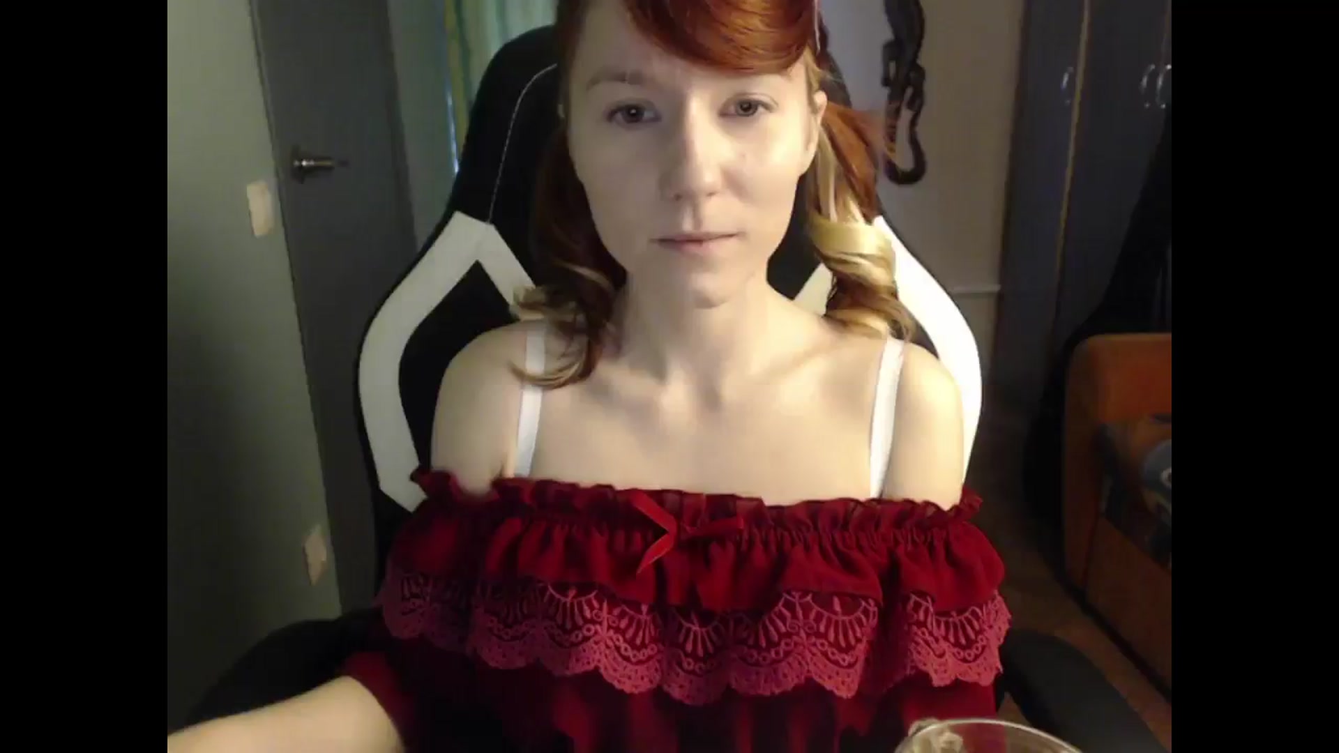 Gallery image thumbnail from NikiFoks18's myfreecams stream on, 04/30/2025, 09:14 image 13 of 20