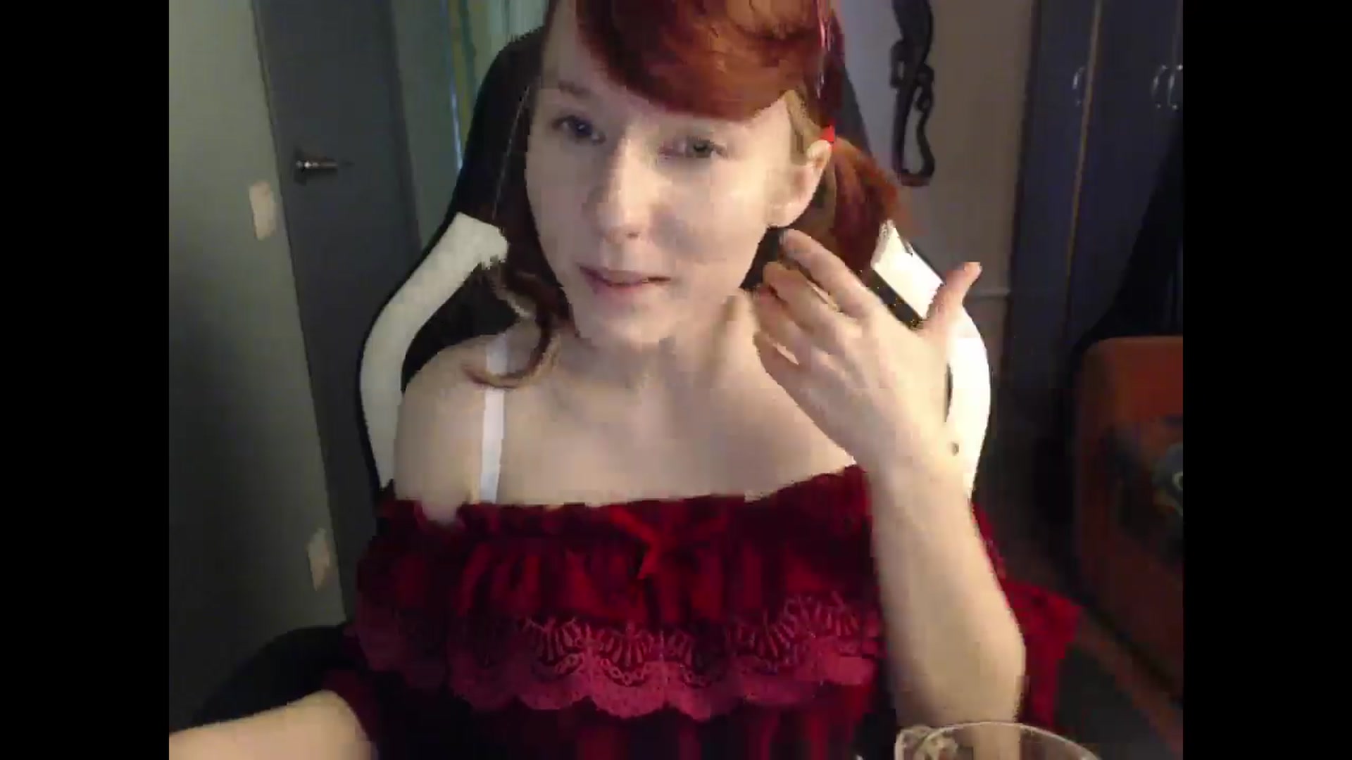 Gallery image thumbnail from NikiFoks18's myfreecams stream on, 04/30/2025, 09:14 image 9 of 20