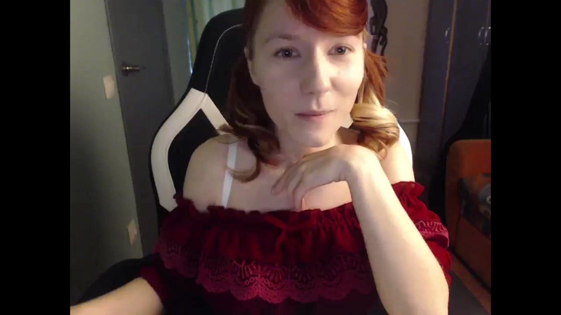 Gallery image thumbnail from NikiFoks18's myfreecams stream on, 04/30/2025, 09:14 image 15 of 20