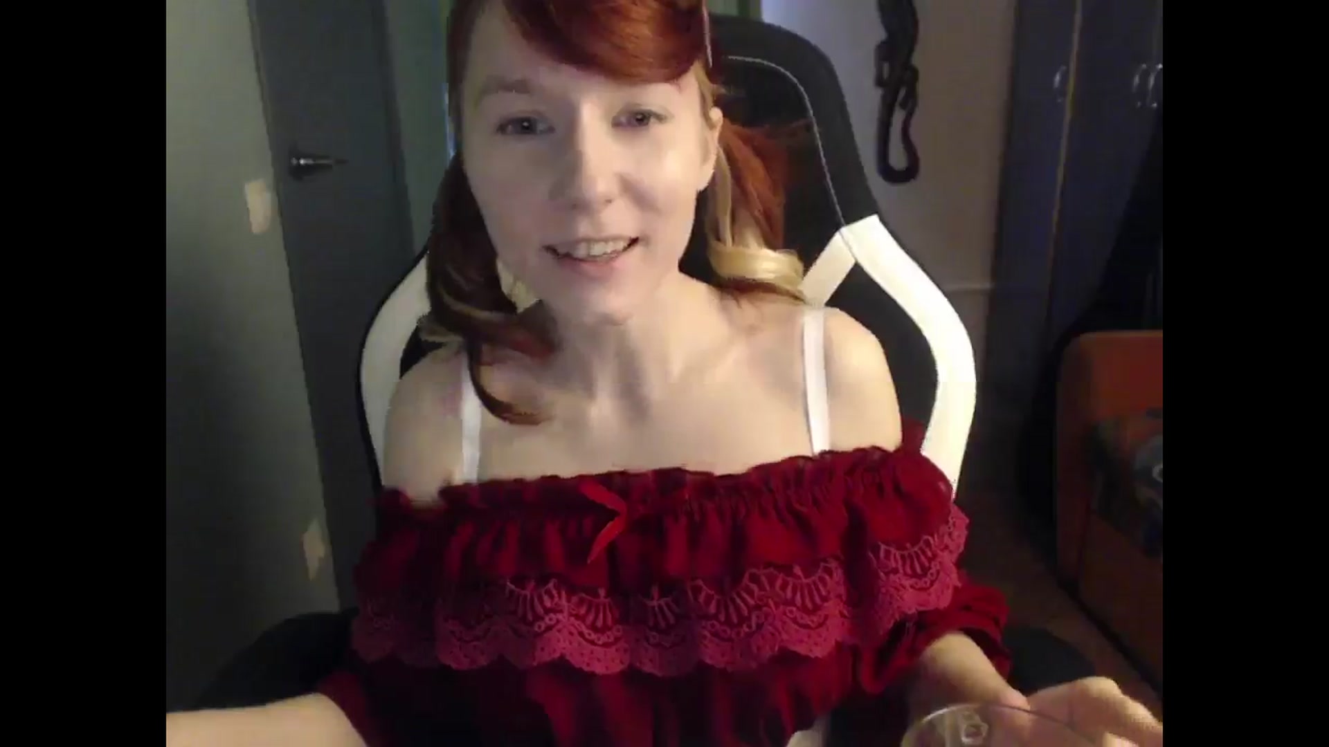 Gallery image thumbnail from NikiFoks18's myfreecams stream on, 04/30/2025, 09:14 image 12 of 20