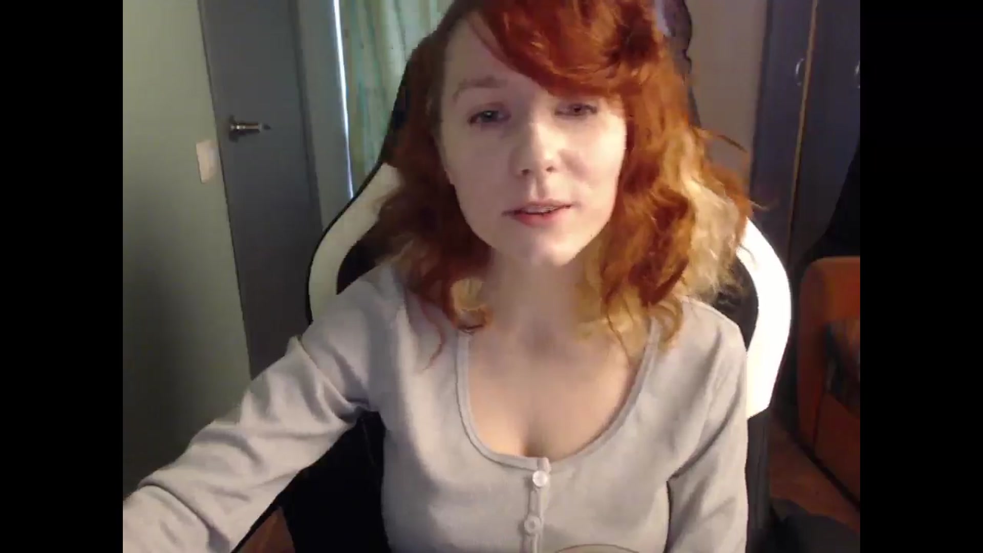 Gallery image thumbnail from NikiFoks18's myfreecams stream on, 05/04/2025, 08:55 image 4 of 20
