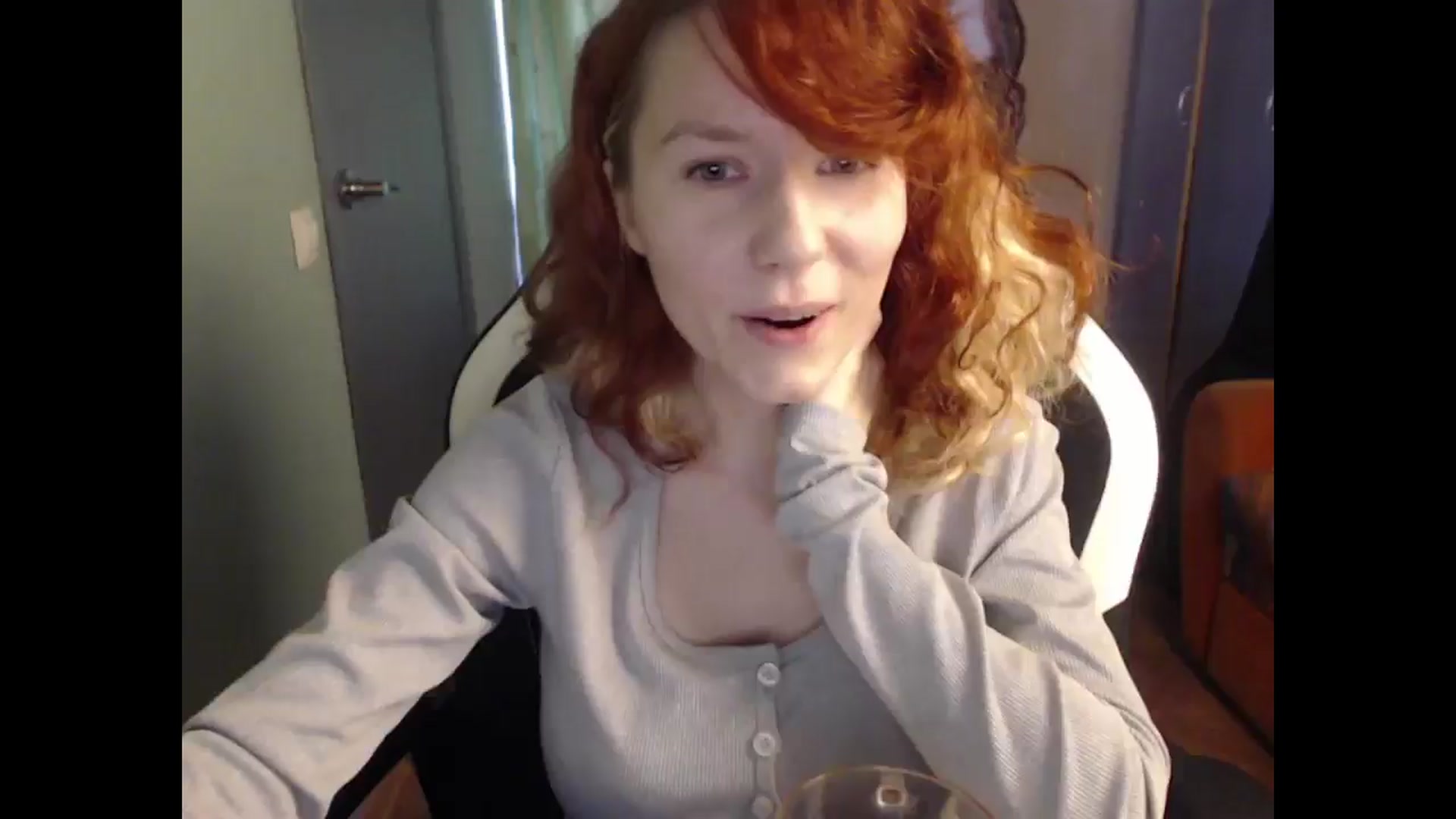 Gallery image thumbnail from NikiFoks18's myfreecams stream on, 05/04/2025, 08:55 image 8 of 20