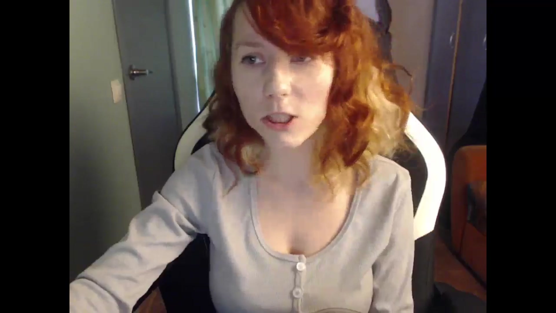Gallery image thumbnail from NikiFoks18's myfreecams stream on, 05/04/2025, 08:55 image 7 of 20