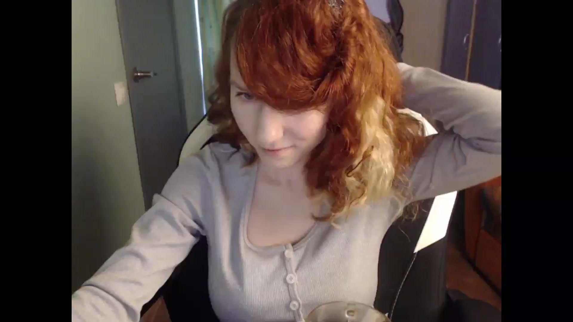 Gallery image thumbnail from NikiFoks18's myfreecams stream on, 05/04/2025, 08:55 image 10 of 20